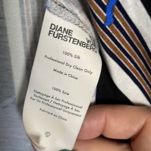Diane Von Furstenberg Silk Dress Size 00 - Picture 5 of 5